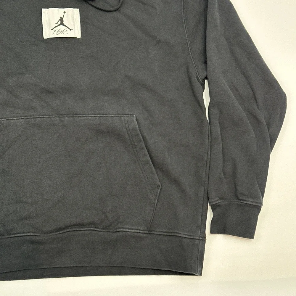 VTG Jordan Flight Hoodie Mens L Pullover Fleece Black EUC Center Chest Logo Fade